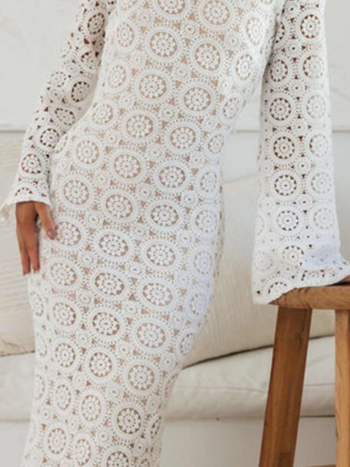 Newly Engaged Lace Backless Round Neck Flare Sleeve Dress